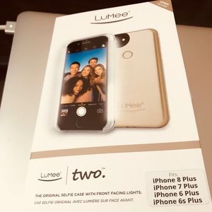 LuMee selfie case with front facing lights